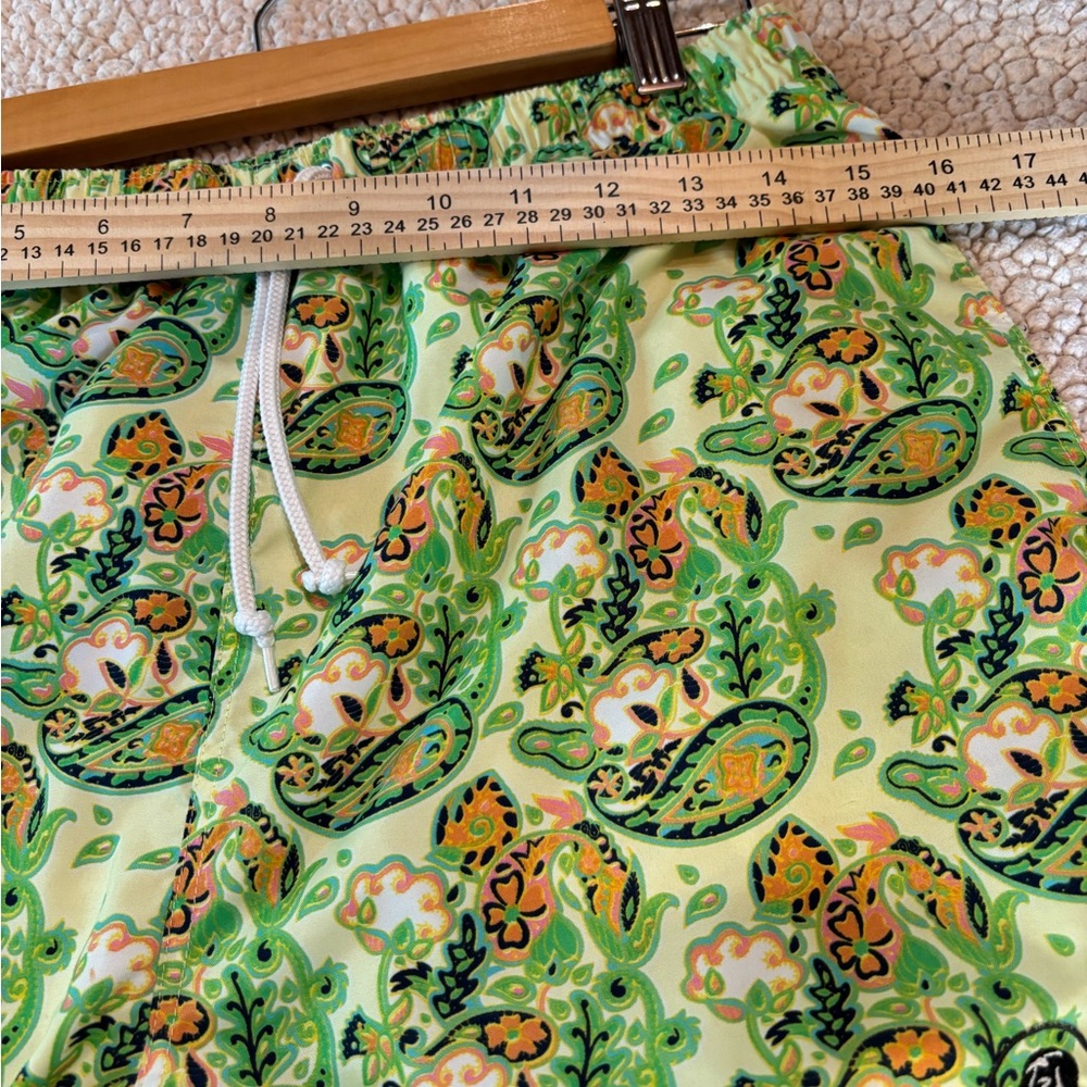 Southern Proper Swim Stuff Preppy Drawstring Shorts. Mesh Lining. Size Medium - Picture 7 of 8